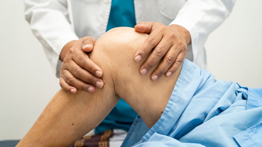 Knee treatment without surgery